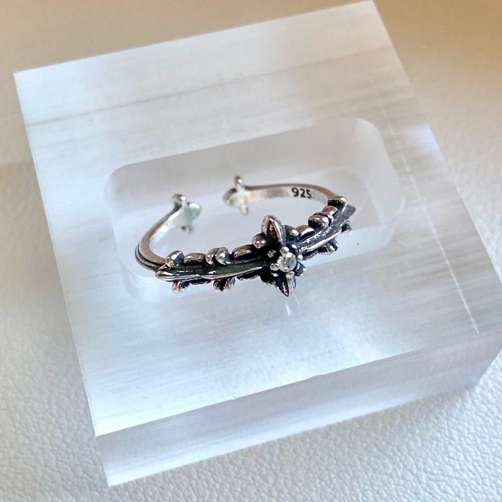 Silver Floral Open Ring - Silver 925